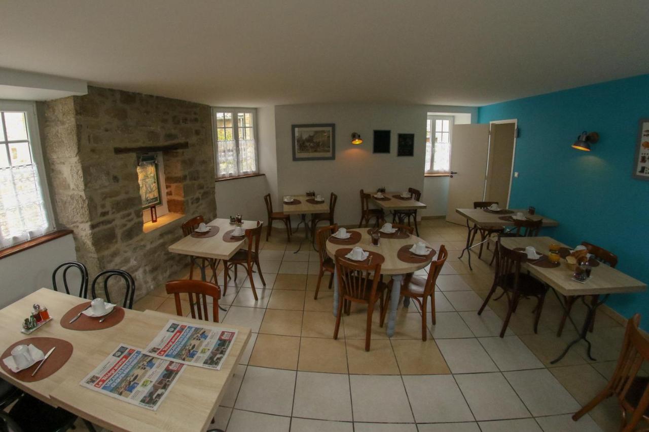 Hotel Du Cheval Blanc Saint-Pol-de-Léon Extérieur photo