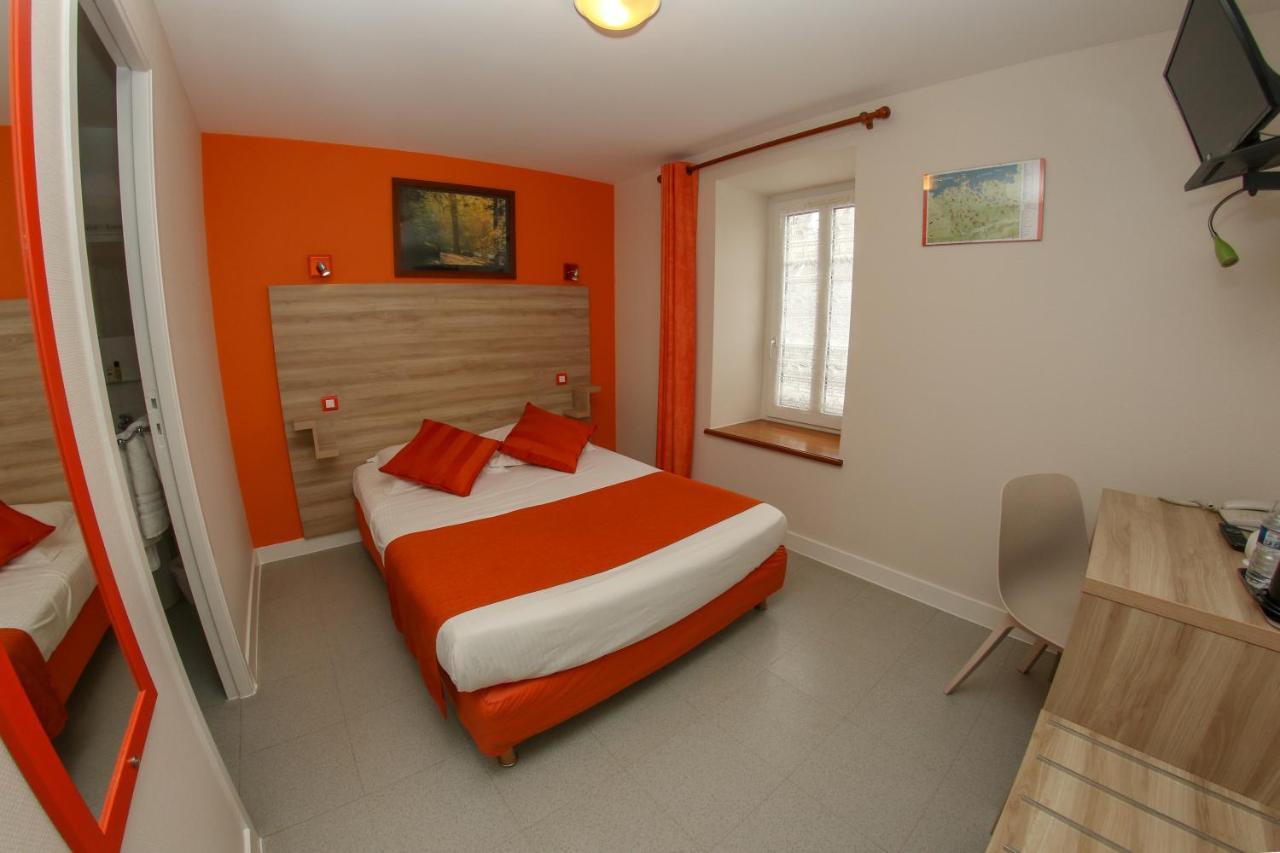 Hotel Du Cheval Blanc Saint-Pol-de-Léon Extérieur photo