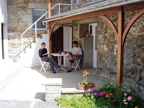 Hotel Du Cheval Blanc Saint-Pol-de-Léon Extérieur photo